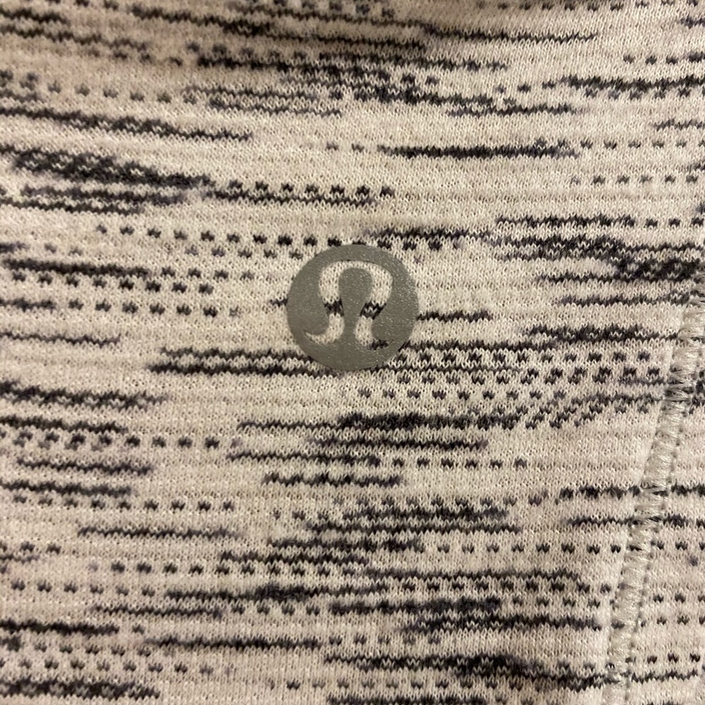Lululemon yoga shirt